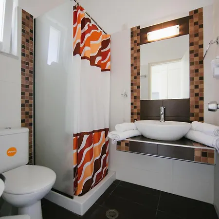 Artemis Comfort&pleasure מלון דירות 3*